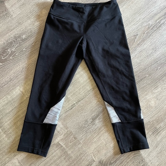 Zella Capri Leggings - Picture 1 of 3